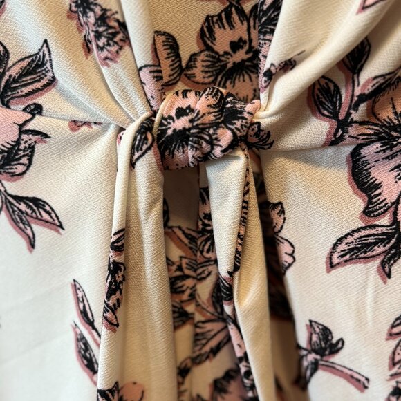 Black Label by Evan Picone Floral Blouse - Picture 2 of 5